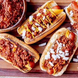 Smoked Chili Cheese Dog [with Video] - Hey Grill Hey