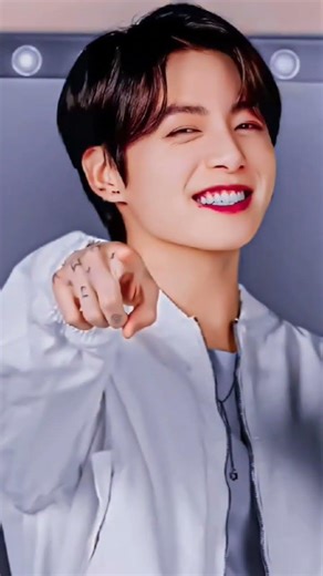 BTS ✨ Army ⚔️ lover 😘 like ❤️ comment 💬 subscribe kare