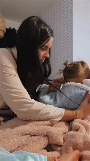 They just can’t get enough of him💗 #family | SAMR