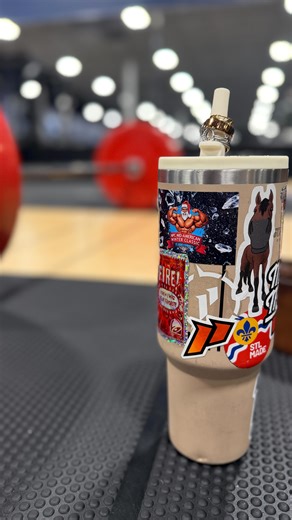 𝔻𝔸ℝ𝔹𝕐 𝕎ℝ𝕀𝔾ℍ𝕋 | Fitness & Lifestyle Coach | The back portion of our team werrrk out • 4 rounds: 4 second hold as heavy as you can into 6 reps of 2 sec hold and 4 second let out.... | Instagram