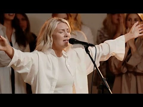 Women Who Worship, Emmy Rose & Cecily Hennigan – With You (Only Resurrection) [Live Video]