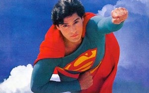 搬运:饭制《无限地球危机:小超人的多元宇宙》:Crisis On Infinite Earths :End of the Superboy Multiverse_哔哩哔哩_bilibili