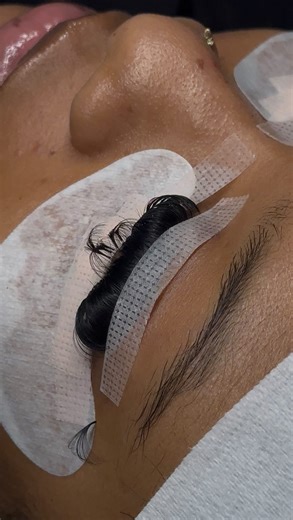 Kay • Lash Artist & Mentor 🌺 on Instagram: "Tendernism 😏 ✨ MICHIGAN LASH TRAINING ✨ January enrollments are OPEN. If becoming a certified lash artist has been on your heart for 2025, this is your sign. My in-person Michigan lash trainings are perfect for: • beginners starting from ZERO • aspiring lash artists who want strong foundations • girls ready to turn a skill into income This is a hands-on, step-by-step training where I teach you not just how to lash — but how to build confidence behind