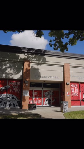 📝☀️With finals approaching, the Learning Hub is your go-to space for academic success at Lee College! Enjoy free personalized tutoring and supplemental instruction; cozy study spaces with pods, couches, and collaboration stations; plus computer access; and more! 🧑‍🎓👩‍🎓 | Lee College