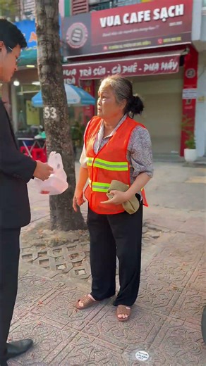 Warning: Electrical hazard [ONEKINDMAN] #onekindman #kindness #respect #help