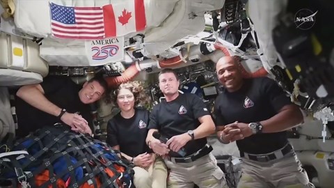 'You’re gonna do the whole big trip to Mars': Trump speaks to Artemis II crew in space