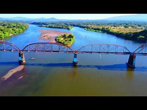PUENTE DE ORO . El río más importante de El salvador