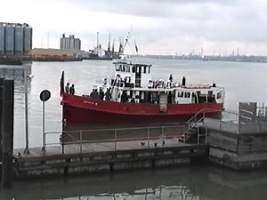 Hythe ferry and pier railway from Southampton to Hythe with "Hotspur IV" in February 1995