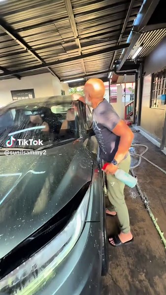 Honda Vezel – Final Maintenance Detail Result ✨🚘 This Honda Vezel has been transformed at 711 Auto Detail. The final service includes: \t•\tInterior Deep Clean: Complete steam extraction and meticulous cleaning with seats removed for full access. \t•\tEngine Bay Detail: Thorough degreasing, cleaning, and dressing for a spotless engine compartment. \t•\tUndercarriage Refresh: Comprehensive wash and protective treatment to ensure long-term durability. \t•\tCQuartz Maintenance: Decontamination, re