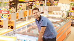 Jobs für Studenten und Werkstudenten – Einblicke in Filiale, Logistik und Fachbereiche | Lidl