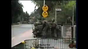 11K views · 234 reactions | 1988 Free Lion - Ortskämpfe um die Leinebrücke mitten in Gronau im Landkreis Hildesheim. Mitten im Berufsverkehr....und auch Oma ist mittendrin...der ist auch mal alles egal :) Das ganze Video und noch viel mehr davon demnächst hier. | Military-Database | Facebook