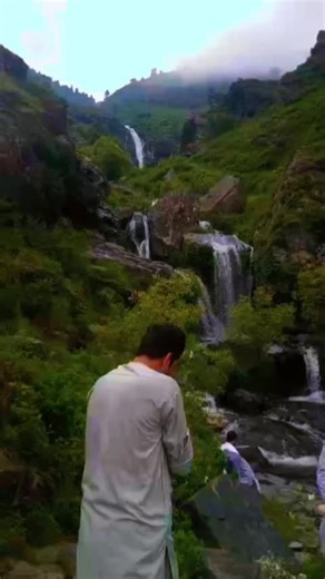 Exploring Nature's Beauty: A Stunning Vlog Journey