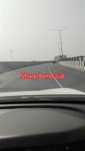 Sharp Mod par turn kese le #shorts #shortsfeed #trending #hostno.1#carrace #cars #tatamotors #tata