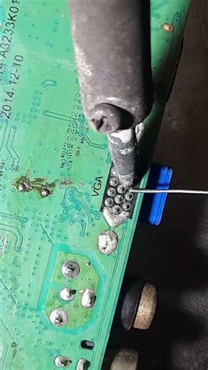 remove the VGA connector #solderingtutorial #repair #skills