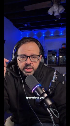 Maono PD200W Hybrid Wireless USB and XLR microphone for PC, Android smartphone, tablet, and Camera, Consoles, perfect for all podcasters, live streamers, gamers, and content creators.