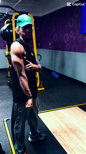 “No limitations” #gymworkout #gymmotivation #gymvideos #therecipee #muscletech