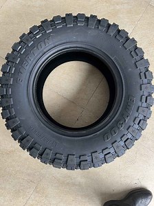 [Hot Item] Everton Brand EMT300 Muddy-Way Series SUV Tires M/T Tyre Mt 235/75r15lt