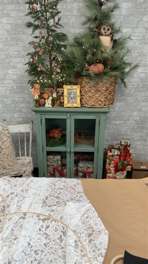 You can find the lace here https://theshabbytreeboutique.com/chic-and-shabby-lace-set/?searchid=573822&search_query=lace fabric | The Shabby Tree