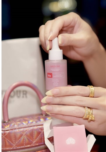 Premium Essence Youthful Glow Whitening Serum