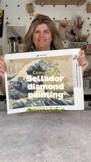 Las Lupes on Instagram: "Para todos los que consultan como sellar sus diamond paintings, o para qué sirve el sellador....acá va este tutorial! El paso a paso está también detallado en la cajita del sellador. ATENCIÓN! No es obligatorio sellar sus creaciones con diamond, peeeeero si les va a dejar el cuadro con una terminación satinada preciosa, además de extra asegurados los diamantitos. ¿Ya terminaste tu lienzo y querés sellarlo? Conseguilo en nuestra tienda web, puntos de venta y showroom! #di