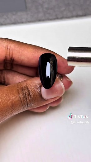 Create Stunning Cat Eye Galaxy Nails Easily