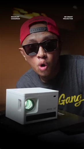 4K Android 11.0 9000 Lumens Wi-Fi Mini LED Projector