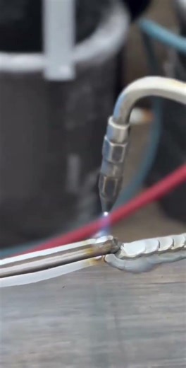 melt the stainless steel rod at the plate joint with fire#youtubeshorts #trending