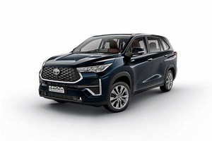 Toyota Innova Hycross mileage - 23.24 Kmpl | ZigWheels