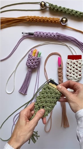 Megan | Macrame Gifts & Tutorials | Macrame Card Holder 💚✨ #macrame #macrameart #wearableart #megsmodernmacrame #macramé | Instagram