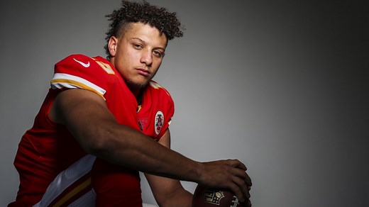 Chiefs draft Patrick Mahomes No. 10 overall in 2017