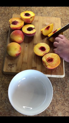 Homemade Georgia Peach Cobbler Recipe