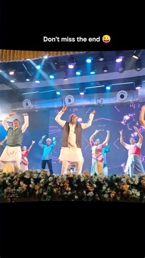 3 idiots song || uncle aunty funny dance || WhatsApp ( Lyrics ) Status ||