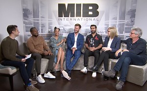 102K views · 210 reactions | Check out an exclusive chat with the out-of-this-world cast and filmmakers of MEN IN BLACK. ️ #MIB hits theaters June 14. | Men In Black | Facebook