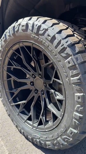 New AT4 Leveled on Stance XT1 wheels