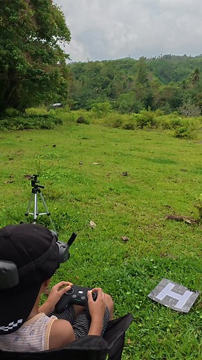 300 reactions · 11 shares | He flies too! Maybe I need 3 Goggles and another remote soon #fblifestyle #fpv #fpvkids #FPVPilot #fpvlife #fpv | Eyn Fpv | Facebook