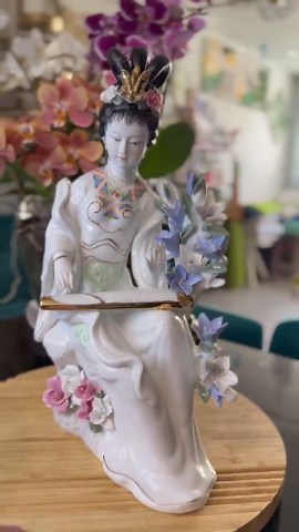 Chinese Porcelain Geisha Figurine Playing a Musical Instrument With Floral Accents - Etsy