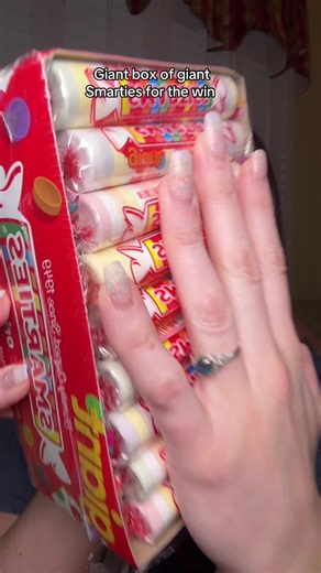 Love me some Smarties especially when they’re giant 🤩 #smarties #giantsmarties #candy #sweettooth #candylover