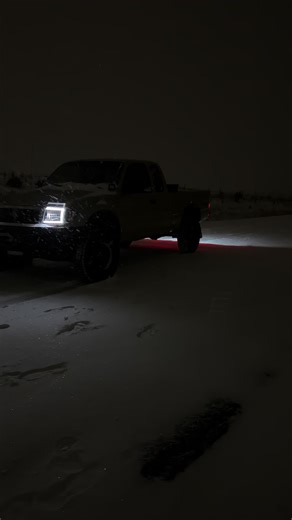 Tacoma Sees Its First Snowfall of the Season