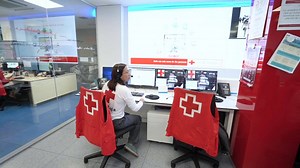 12K views · 234 reactions | El Centro de Operaciones y Servicios Digitales de Cruz Roja siempre está operativo. Gracias al nuevo equipo de respuesta informativa, todas las peticiones de información reciben respuesta. ¿Necesitas información? Llámanos al 900 22 11 22 o escribe un correo a informa@cruzroja.es Una ventana abierta 24 horas al día, 7 días a la semana | Cruz Roja Española | Facebook