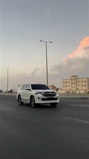 The King of Roads: Toyota Land Cruiser LC200 Sunset Cruise 👑🌅