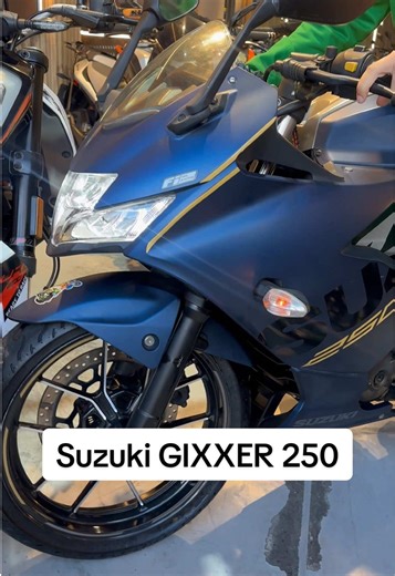 Si quieres cambiar de moto o comprar la primera, en Guerrero Motos te ayudamos a hacerlo posible. Contamos con más de 100 motos disponibles, recibimos tu moto en retoma y manejamos diferentes opciones de financiación. Nuestro equipo te asesora para que tomes la mejor decisión. Visítanos en Bogotá en la Av. 1 de Mayo #28-59 o explora todas nuestras motos aquí: https://listado.mercadolibre.com.co/tienda/guerrero-motos/motos/#client=SEARCH&component_id=menu_corridors&component=menu_corridors&label=