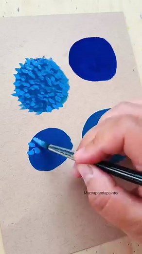 Painting hydrangeas don’t have to be hard.. start with circles and add dots to paint hydrangeas in the simplest way with beautiful results👩🏻‍🎨 💙full length slowed video with directions for subscribers💙 7 years ago, I planted a small pot of blue hydrangeas and since then they have been blooming yearly… this year due to acidity of my soil, the blooms all turned purple and pink… so I added some acid to the soil hoping the flowers will return to the blue. What color are your favorite hydrangeas