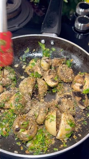 Sirf 5-Minute Mein Butter Mushroom! 🧈🍄 #recipe #shorts #mushroomrecipe
