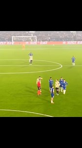 Chelsea players' reaction when Delap's goal against Barcelona was given after VAR check 💙🤩 | Unofficial Chelsea with Sola