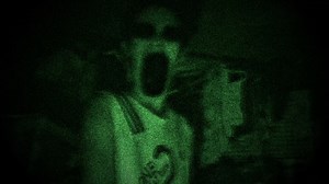 Demon Face Warp & Night Vision Effects | VFX TEST I just recently watched Grave Encounters and it was a really good found footage horror film. Which it inspired me to try re-create one of the scariest scenes in this movie. Software used: After Effects WATCH IT HERE ON YOUTUBE https://youtu.be/Sn_c5jxNdSs DON'T FORGET TO SUBSCRIBE FOR MORE! https://www.youtube.com/c/pasiyown | Pasiyown