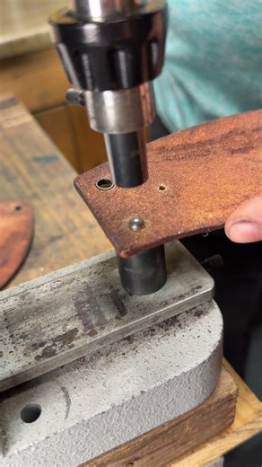 Assembling a pair of mini bracers in Fawn Leather & Bronze Metal! ⚒️