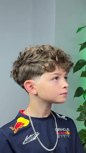 Low Taper Fade Textured Fringe for High School Confidence