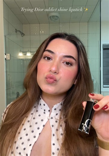 @Diorbeauty Dior addict shine lipstick- 527 Atelier deep rosewood 💗 Buttery soft formula , glossy, and so comfortable it feels like a lip balm ✨ #trendingvideo #diorbeauty #lipstick #glossy #fyp