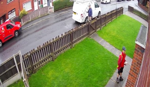 Postman enlists man with a ladder to get package delivered
