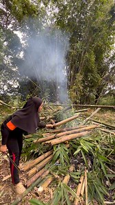 271K views · 4.3K reactions | Part 2 cerita kuburan orang tua jaman dulu dan cerita balaq/ayau #renni #sejarah #ceritahororindonesia #borneo #kampung #dayak_kalimantan #kebun #jamandulu | Renni | Facebook